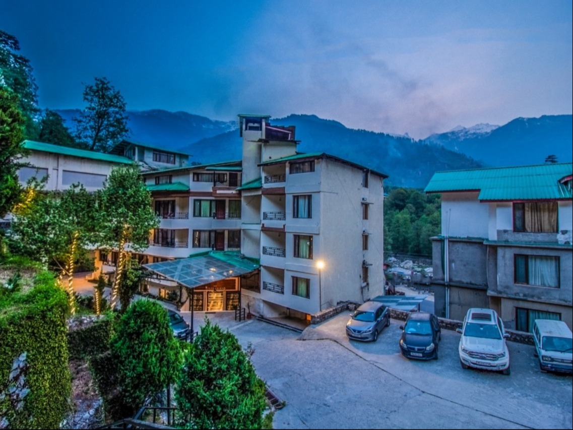 https://anresorts.com/The River Grand @ Manali